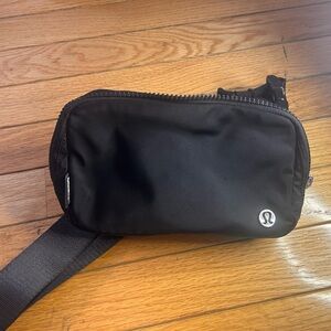 lululemon athletica Black Women’s Crossbody Bag